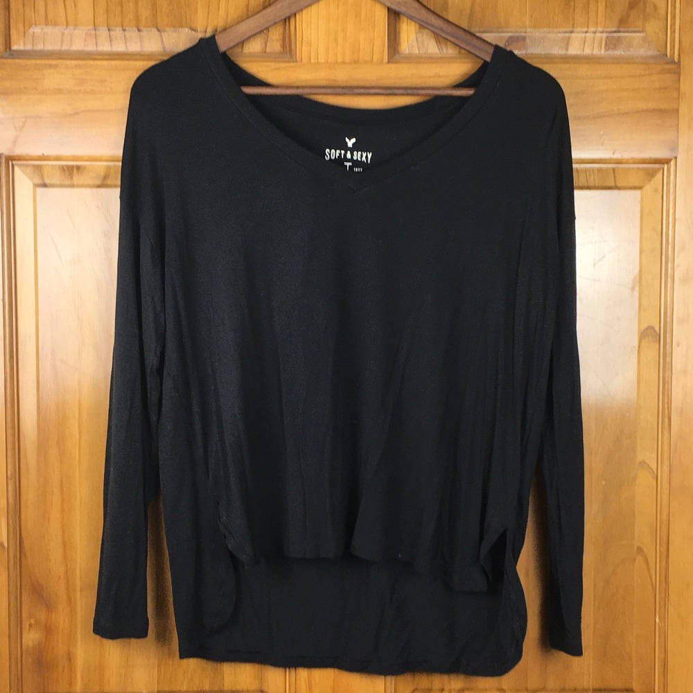 American Eagle Soft & Sexy Black V-Neck Long Sleeve High Low Top XS